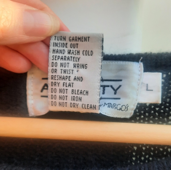 Vintage 80s 90s Affinity by Margo's Christmas Sweater | Angora & Lambswool | L - Picture 14 of 14